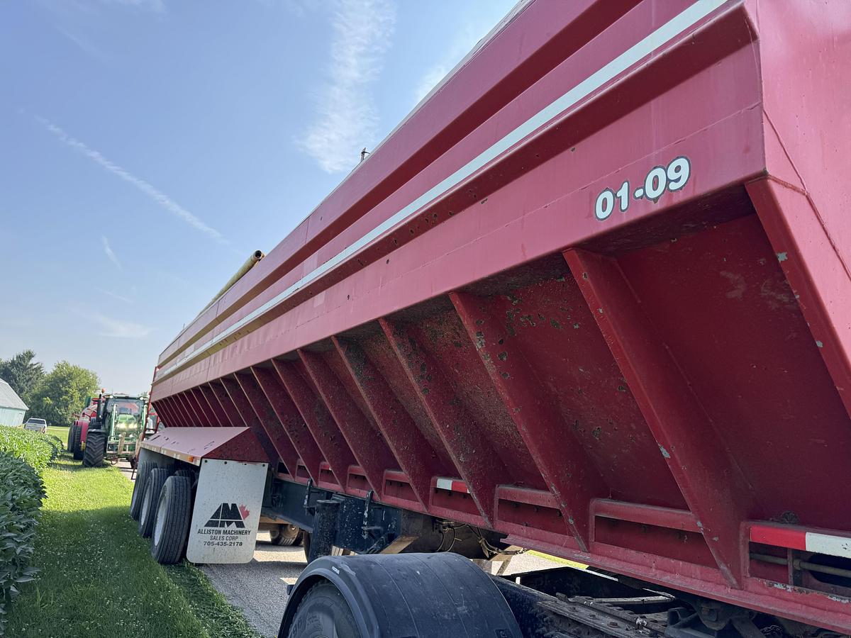 Used 2010 Alliston Machinery 40' Live Bottom Produce Bulk Trailer