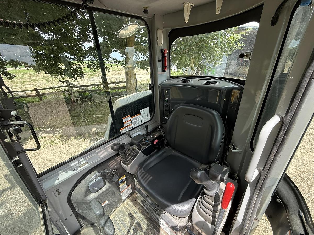 Used Kobelco SK30SR-3 Mini Excavator, Cab, Hydaulic Thumb