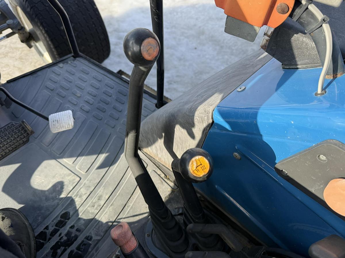 Used 1999 New Holland TL70, Turf and Ag Tires, Raven Guidance and Light Bar