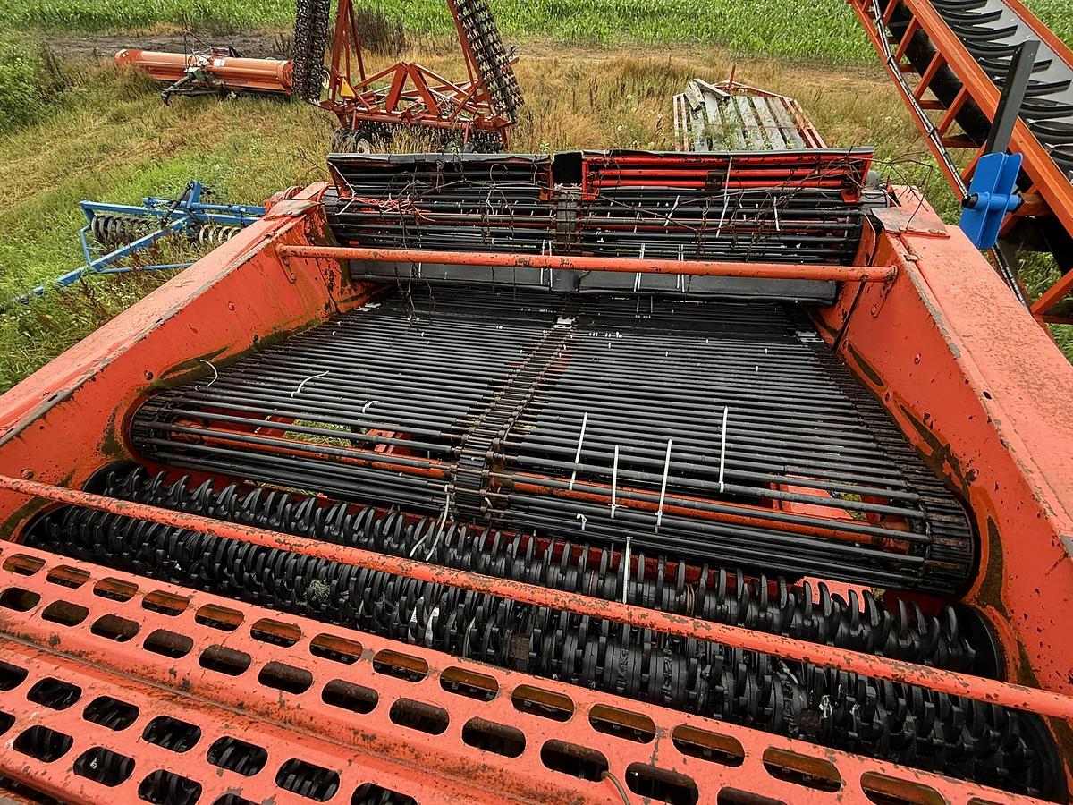 Used Grimme GB1700 2 Row Harvester