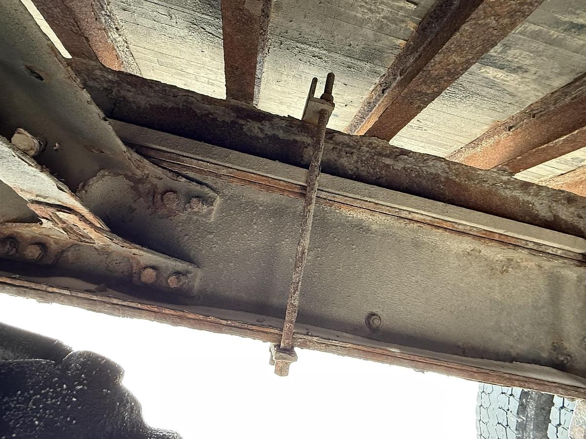 Used 2007 Freightliner Business Class M2, Cat C11, 10 SPeed, 26' Van Body