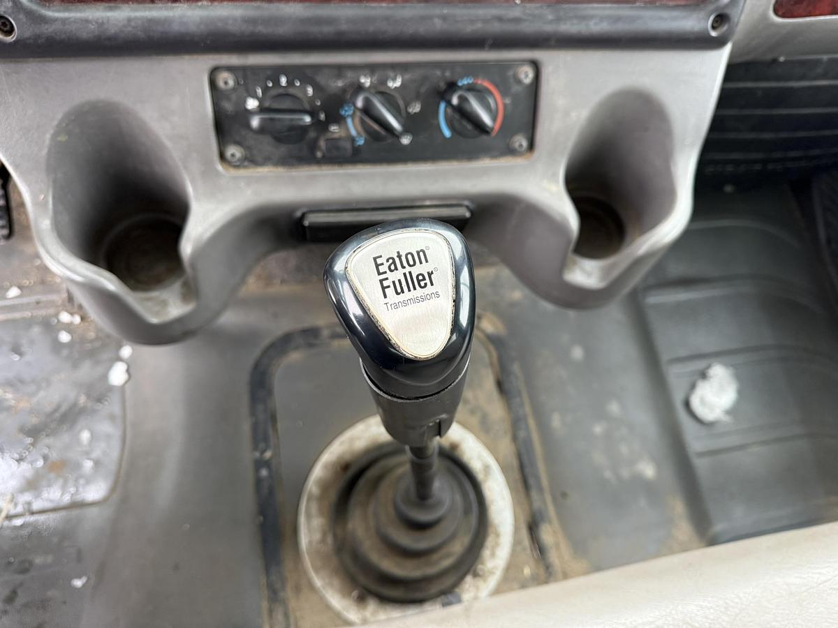 Used 2007 Freightliner Business Class M2, Cat C11, 10 SPeed, 26' Van Body