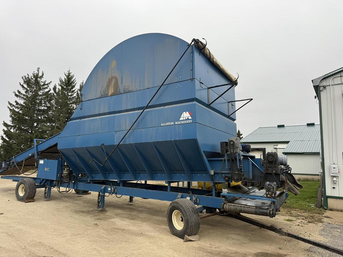 Used Alliston Machinery 400 CWT Even Flow Hopper