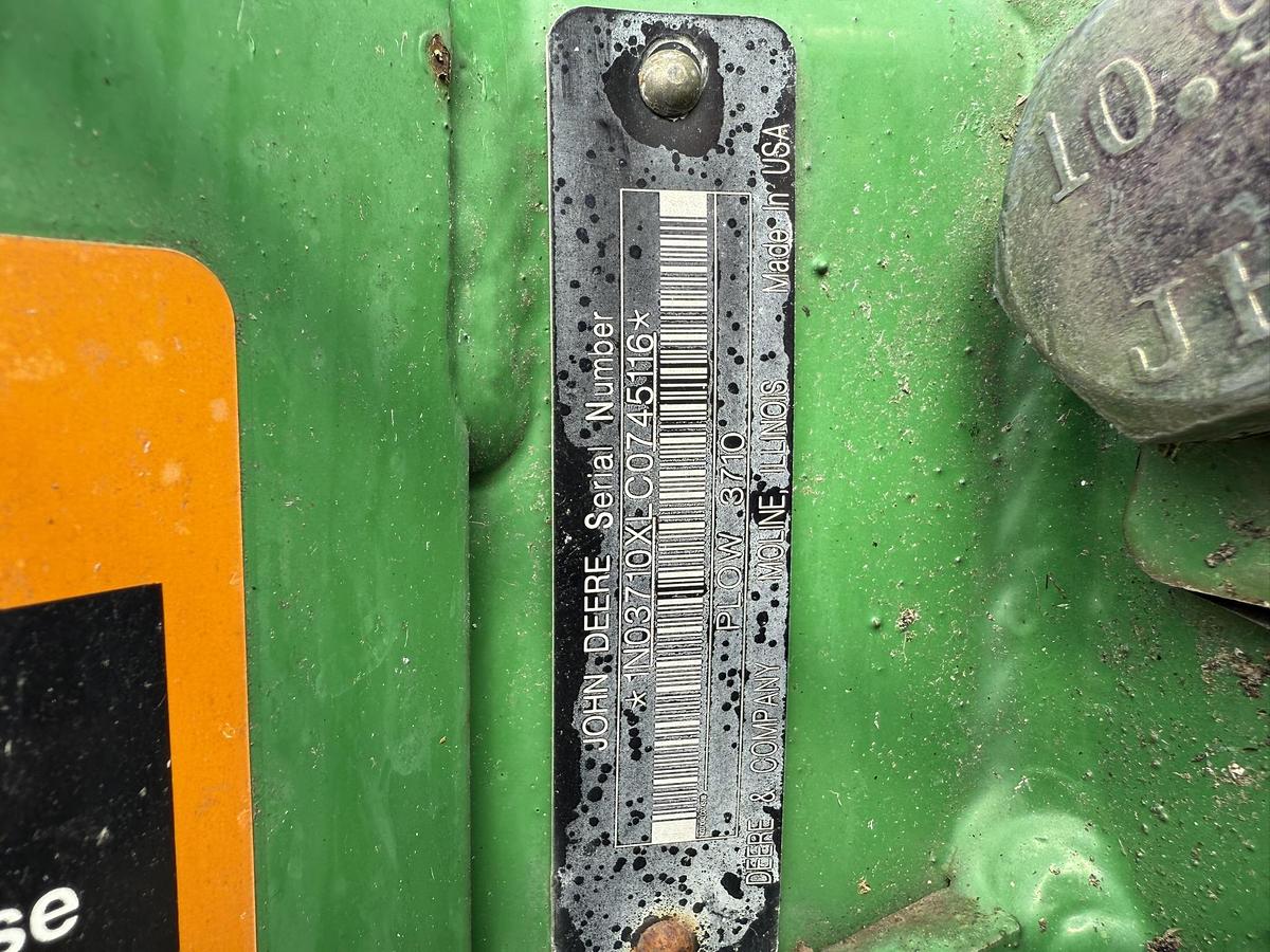 Used John Deere 3710 6 Furrow On Land Plow Spring Reset