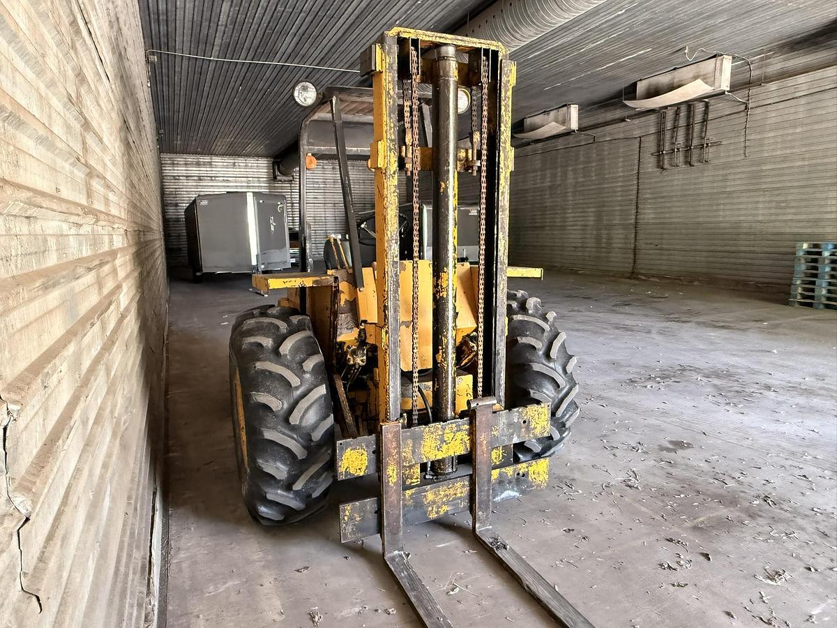 Used Massey Ferguson Lift King, 2 Stage, Side Shift Fork Lift