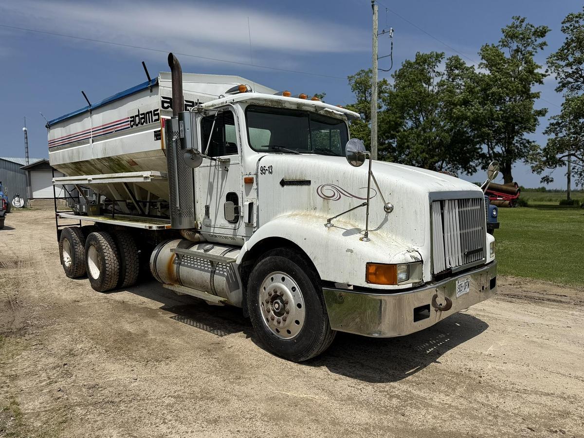 Used 1995 International Adam's 16 Ton Side Shooter Tender Box