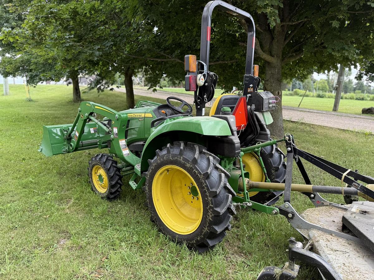 Used 2022 John Deere 3025D Loader Tractor, 4X4, 2 SCV's