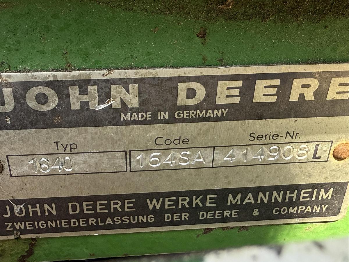 Used 1985 John Deere 1640 Loader Tractor