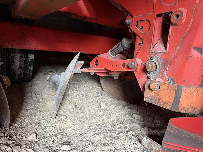 Used 2013 Grimme GL36Z 6 Row Cup Planter