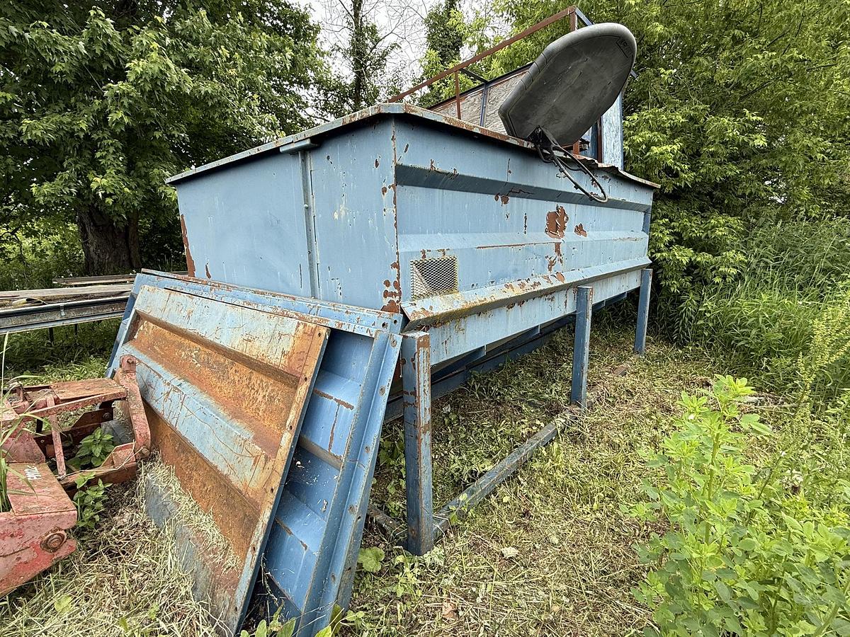 Used Alliston Machinery 500 CWT (25 ton) Hopper