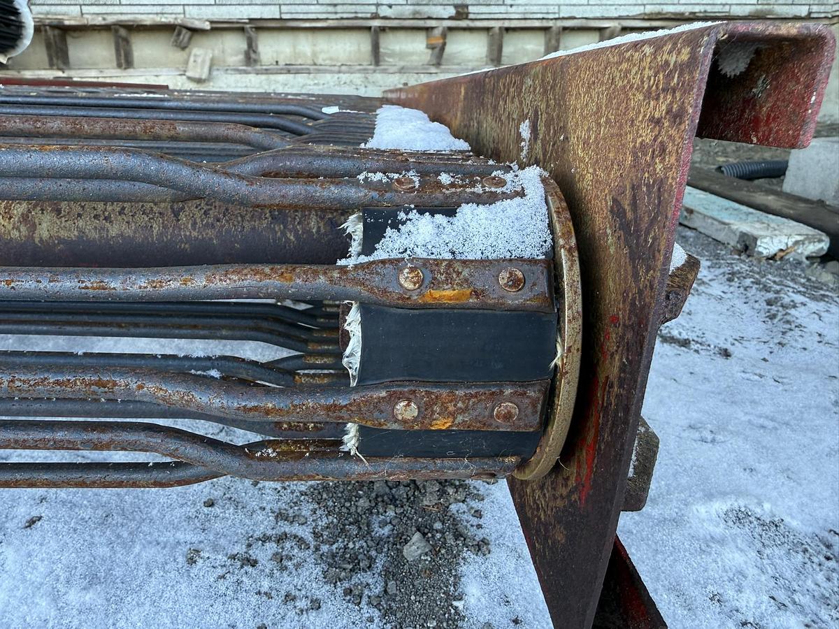 Used Belted Chain Elevator Coneyor 52" Wide 142" Long