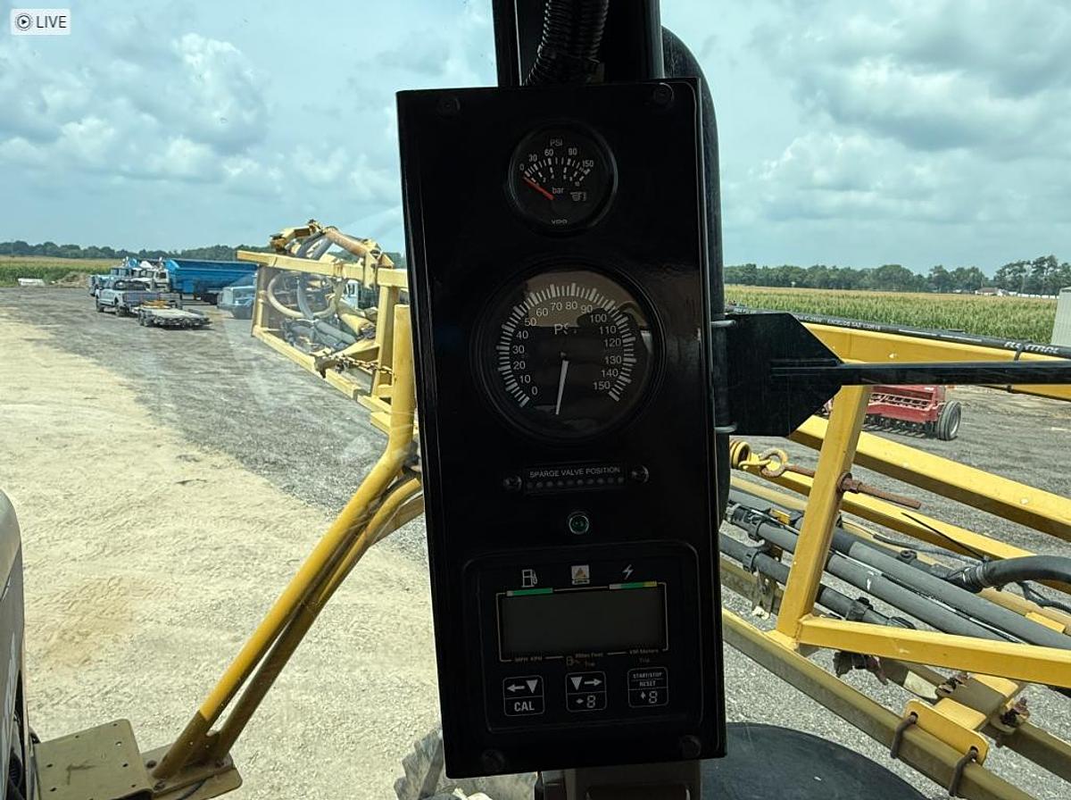 Used 2003 Rogator 1064, 1060 Gallon Tank, 90' Boom, Raven