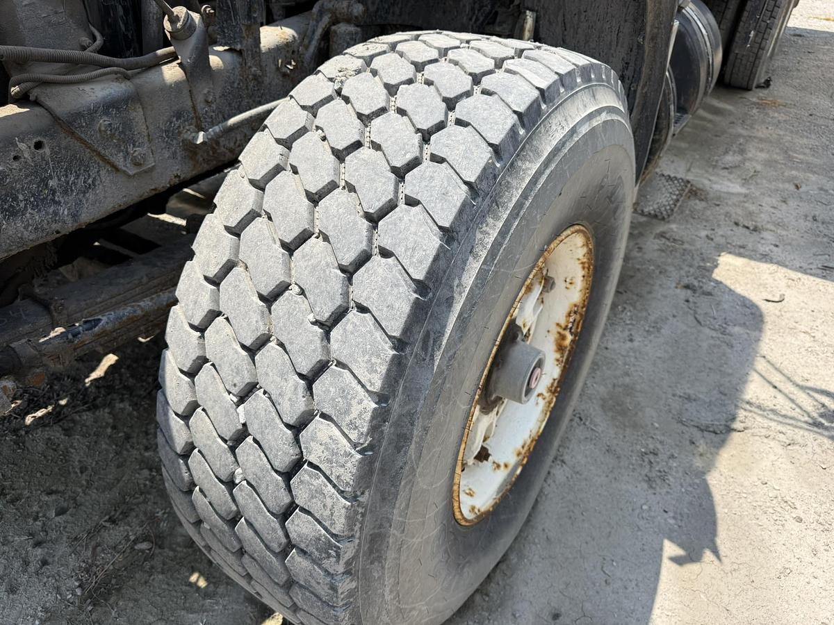 Used 1997 Mack Potato Bulk Box On Mack Truck