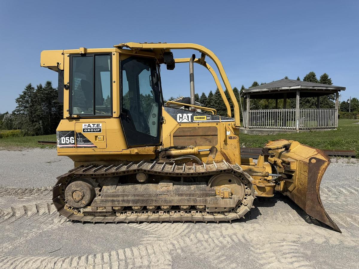 Used 2005 Caterpillar D5G XL