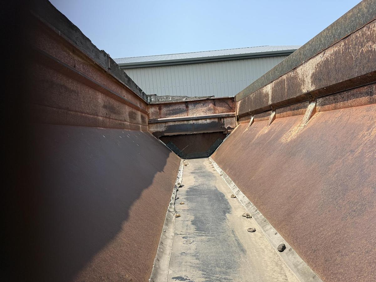 Used Alliston Machinery 24' Bulk Box With Tandem Axle Undercarriage