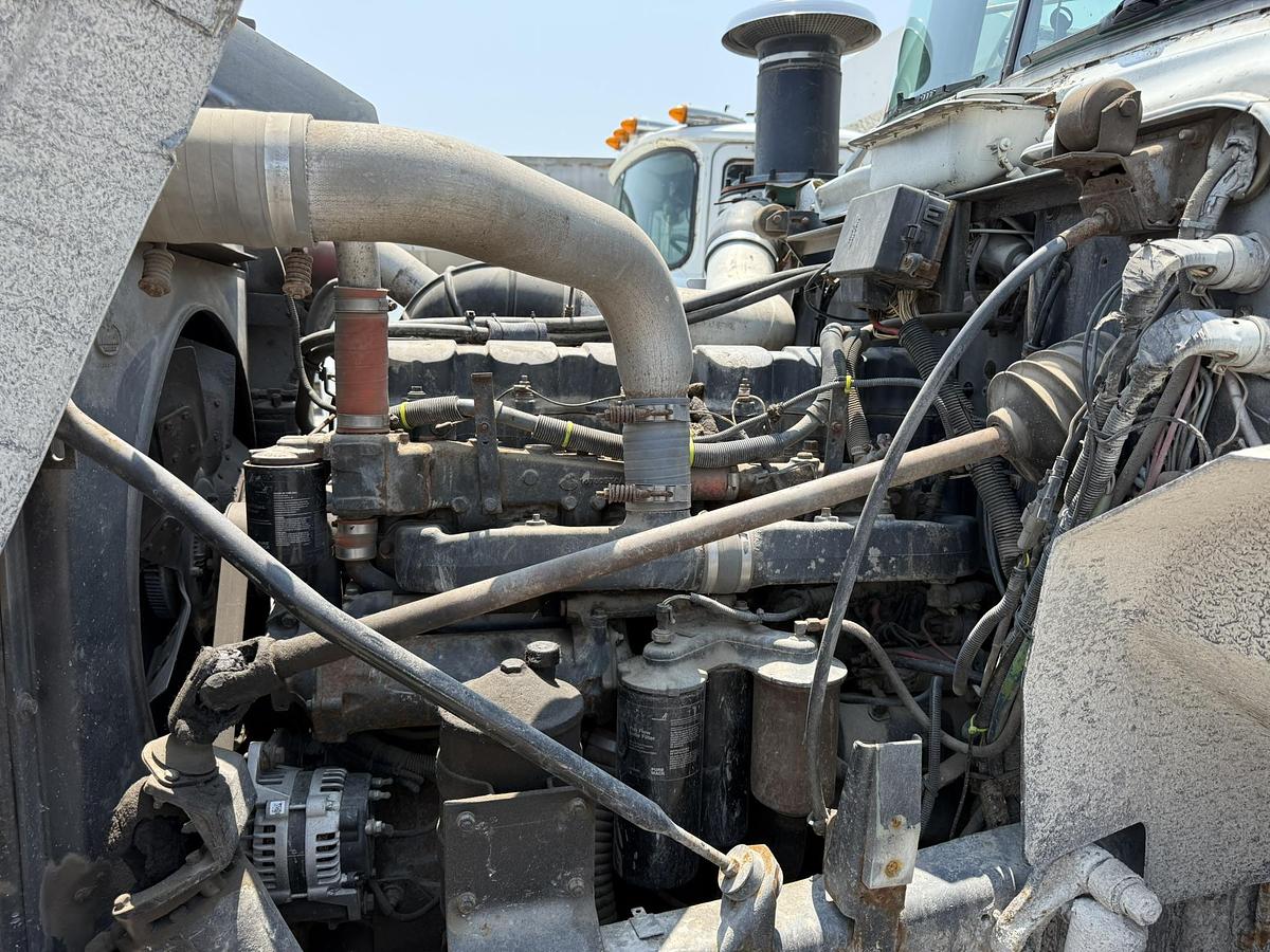 Used 1999 Mack Truck With 24' Alliston Machinery Box, 60" Belt, Honda Motor