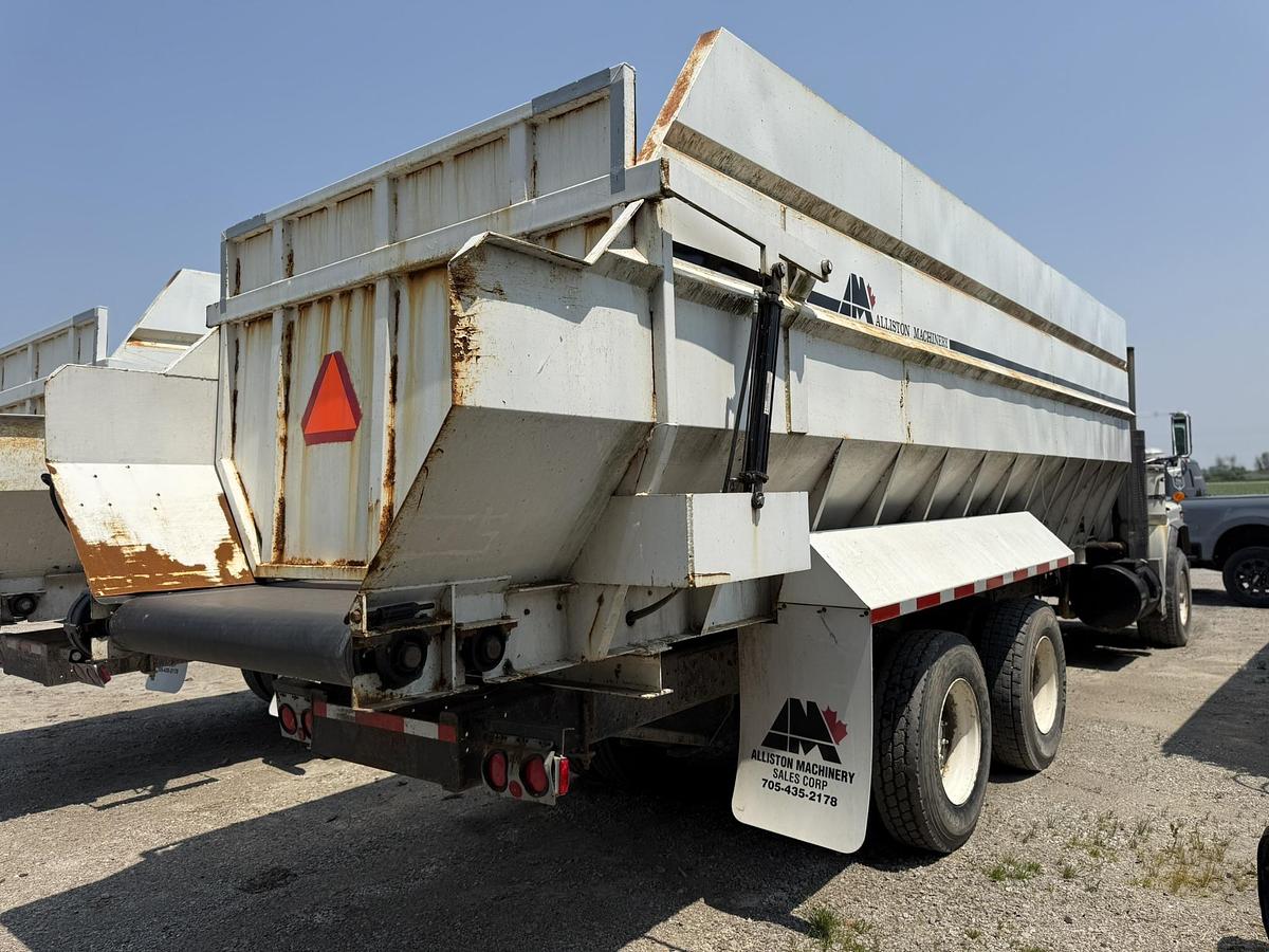 Used 1997 Mack Potato Bulk Box On Mack Truck