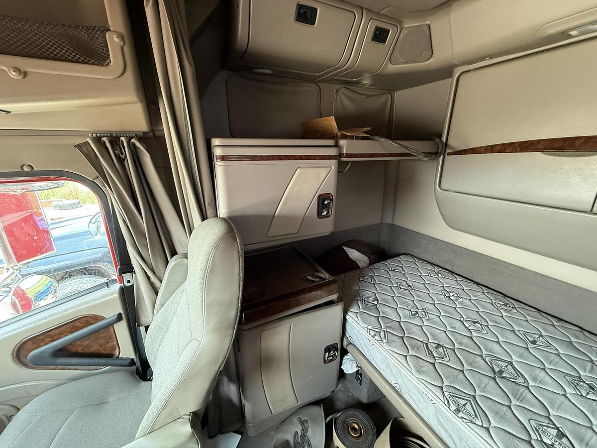 Used 2005 International 9200i