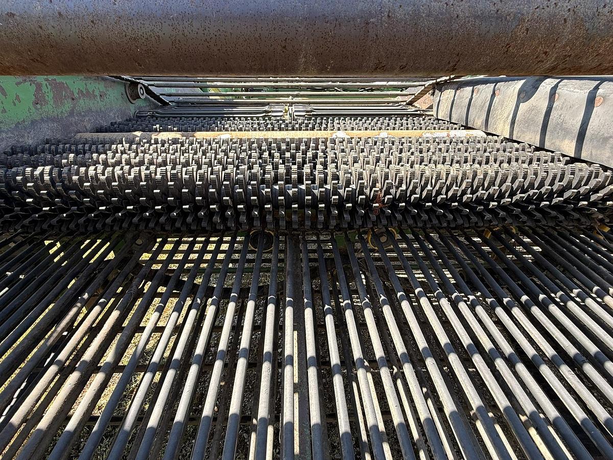 Used 2006 Lenco 4 Row Fully Hydraulic Windrower