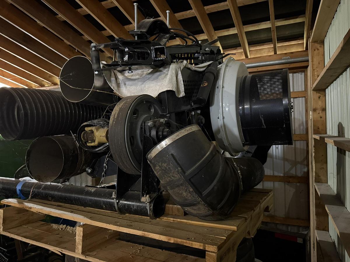 Used 2023 AWS 40' Air Reel Mounting For MacDon FD240