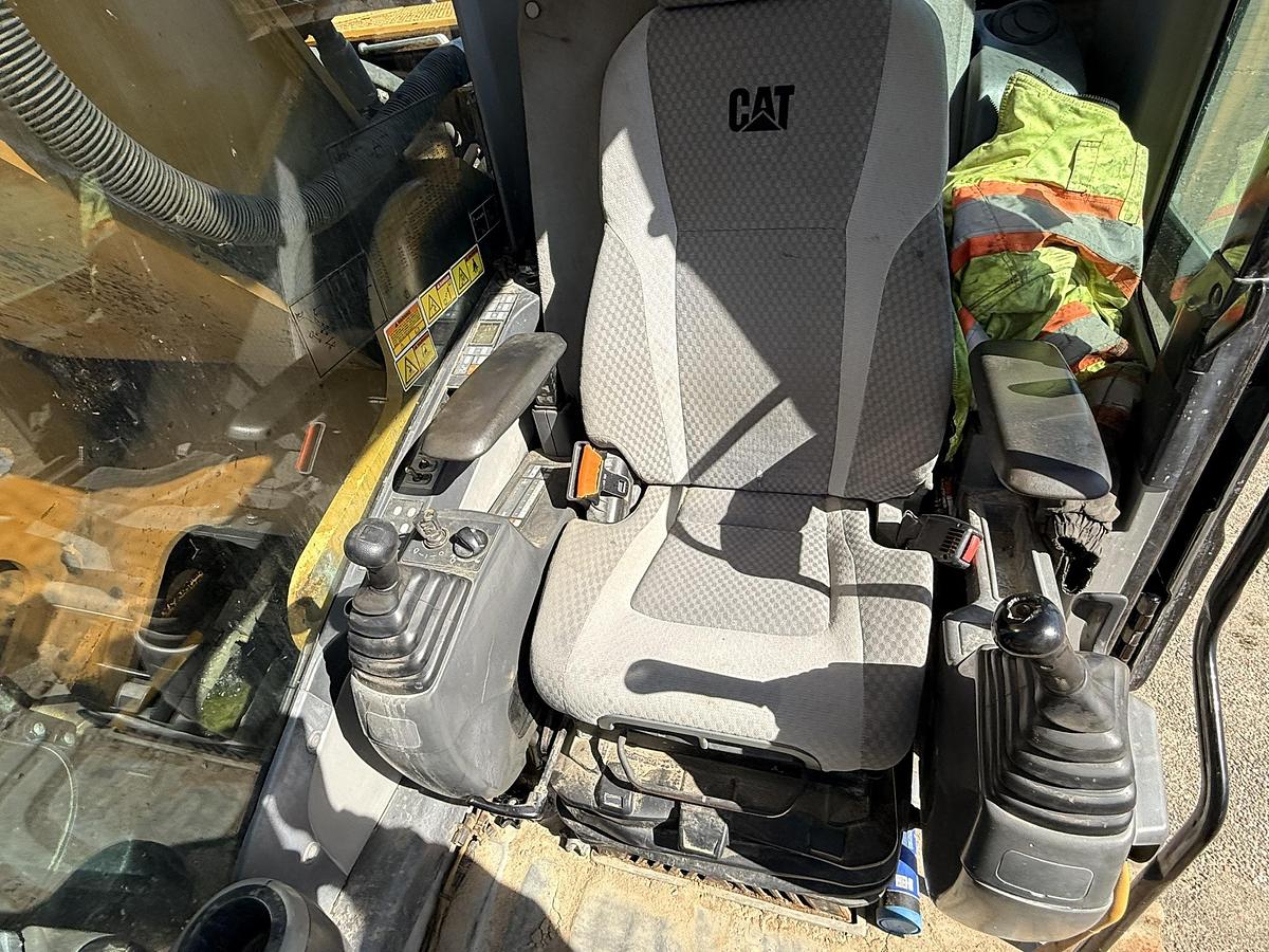 Used 2011 Caterpillar 345DL