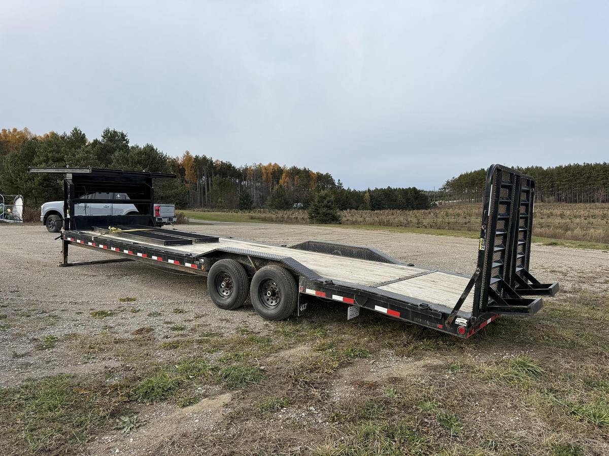 Used Load Trail 30' Goose Neck Tandem 7,000lbs