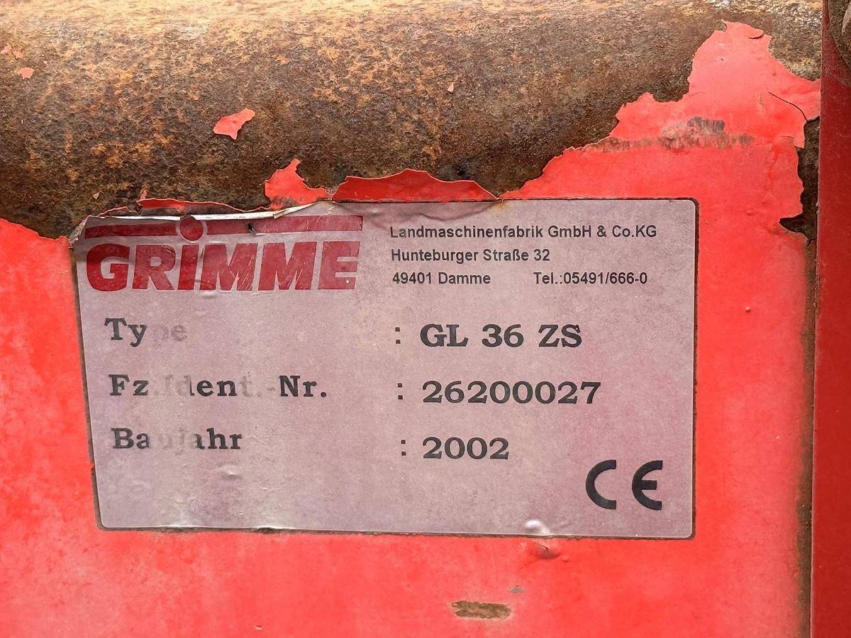 Used 2002 Grimme GL36Z 6 Row Cup Planter