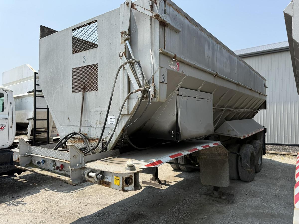 Used Alliston Machinery 24' Bulk Box With Tandem Axle Undercarriage