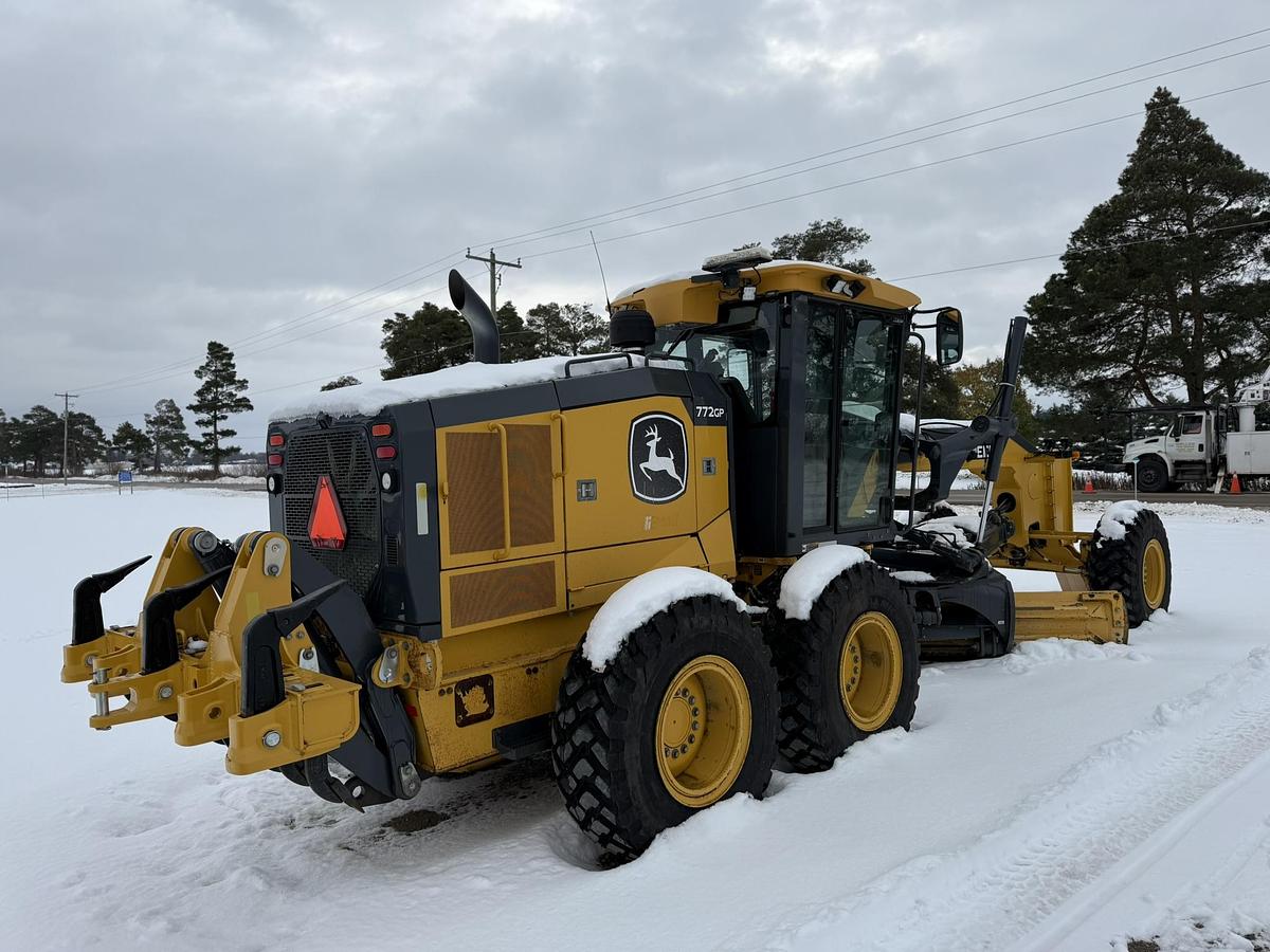 Used 2020 Deere 772GP Motor Grader