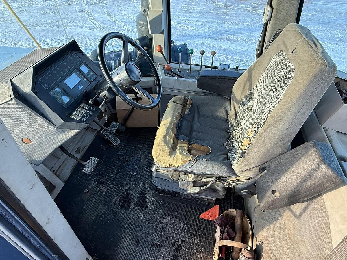 Used 1989 Ford Versatile 946 Articulating 4wd, Cummins, 4 Remotes