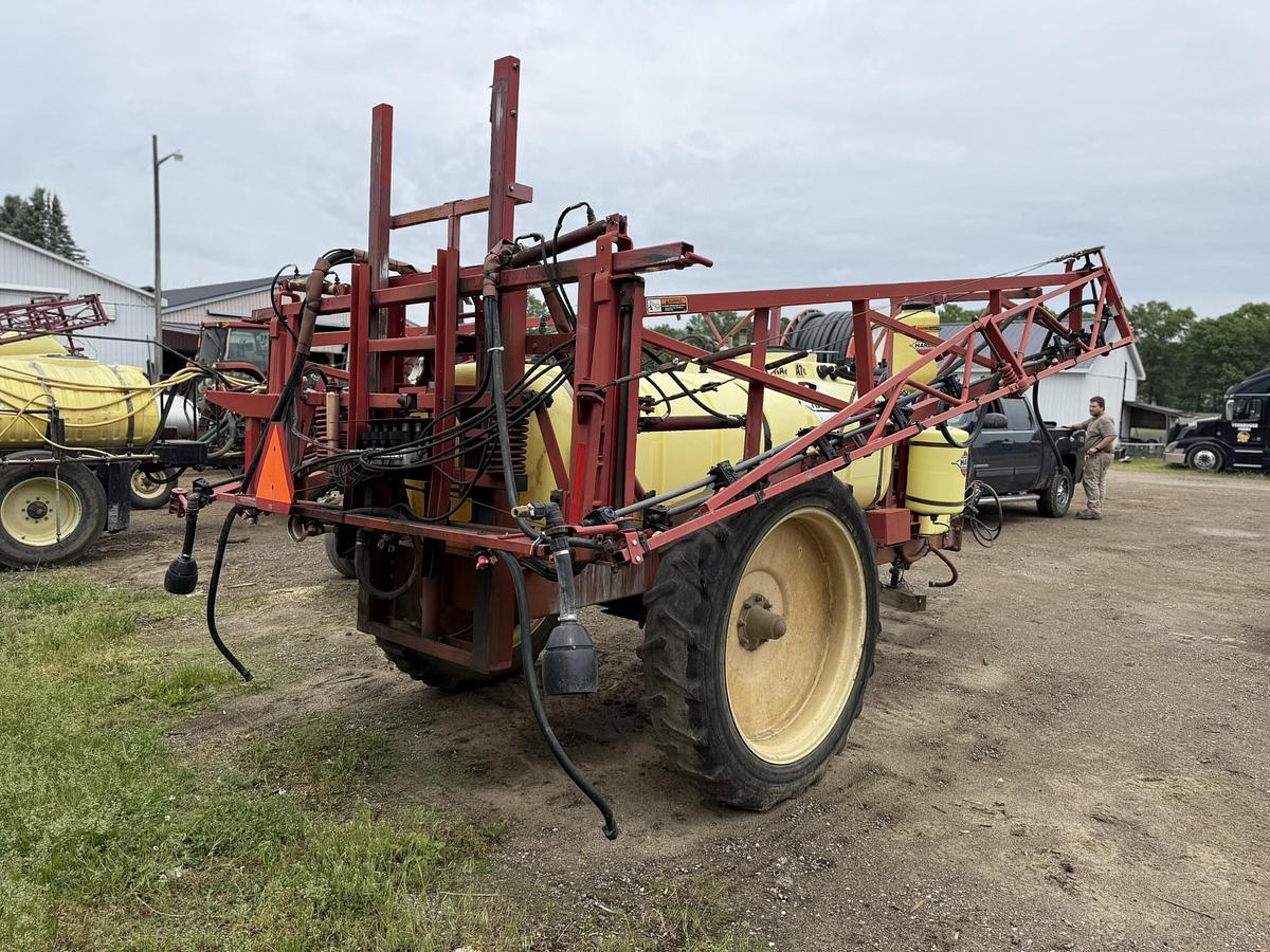 Used Hardi NAV550M Pull-Type Sprayer, 60', 550 Gallon, Eductor, Rise Tank