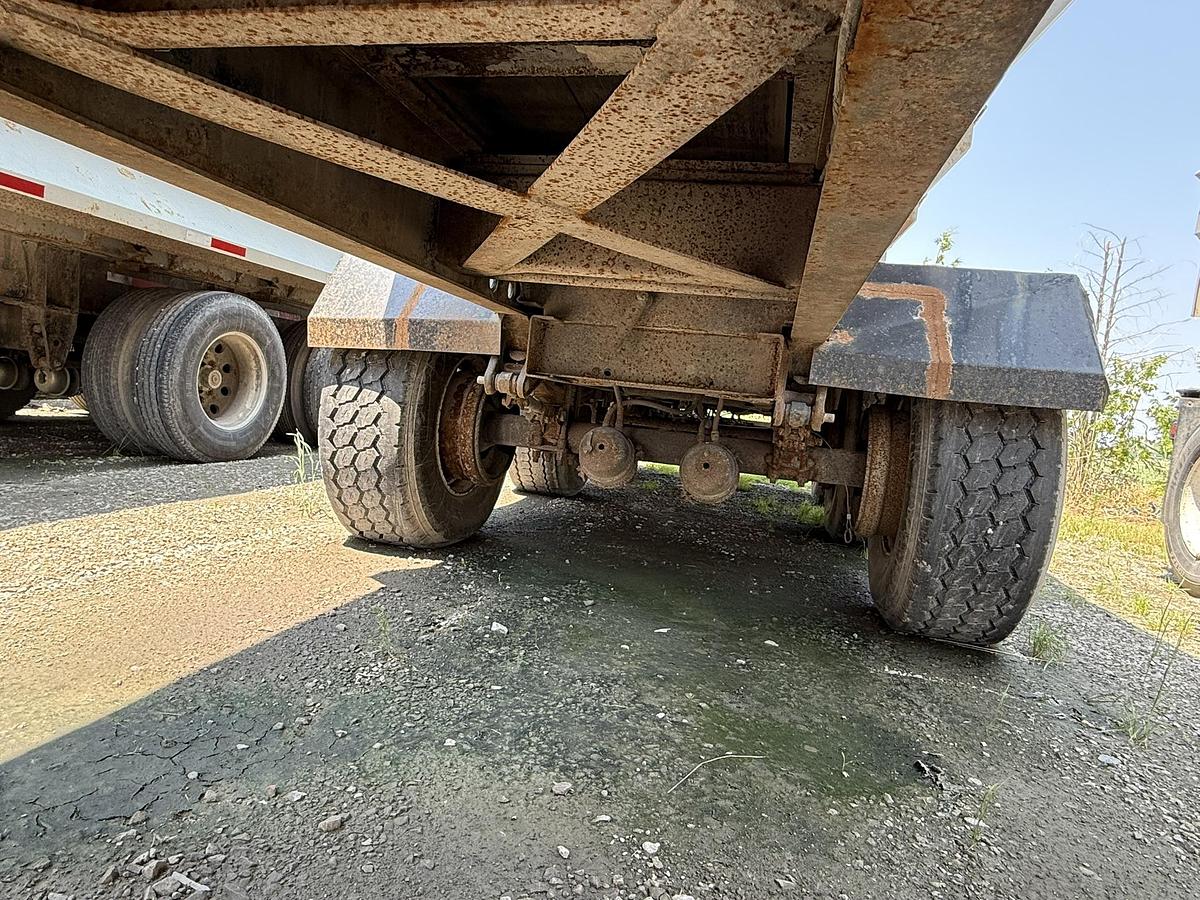 Used H.F. Stewart 40' Live Bottom Produce Trailer