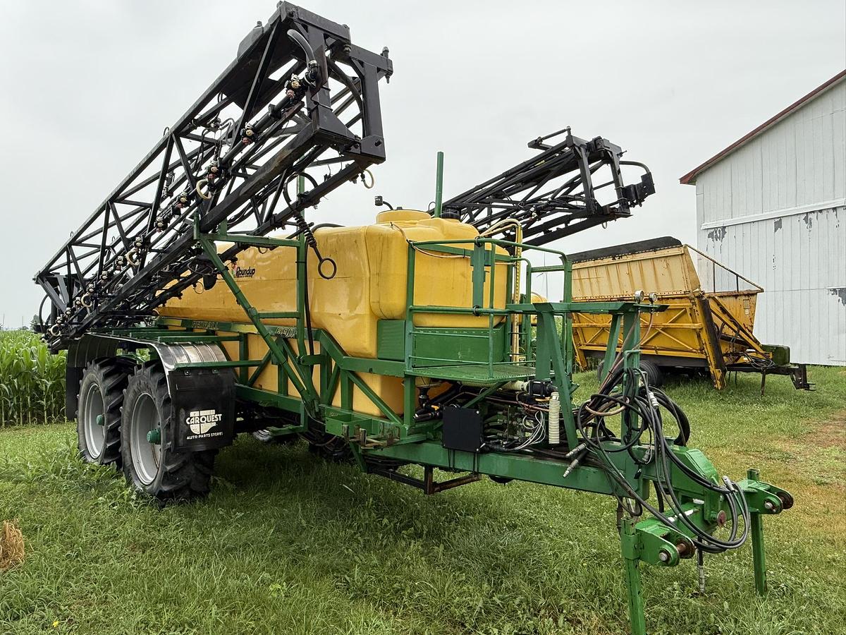 Used Redball 690, 2000 Gallon, 120' Boom,