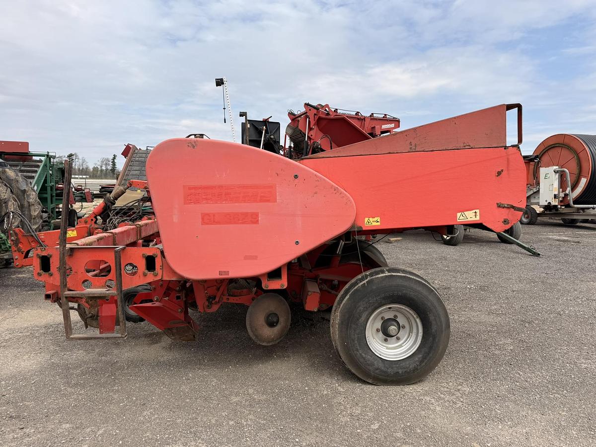 Used 2002 Grimme GL36Z 6 Row Cup Planter