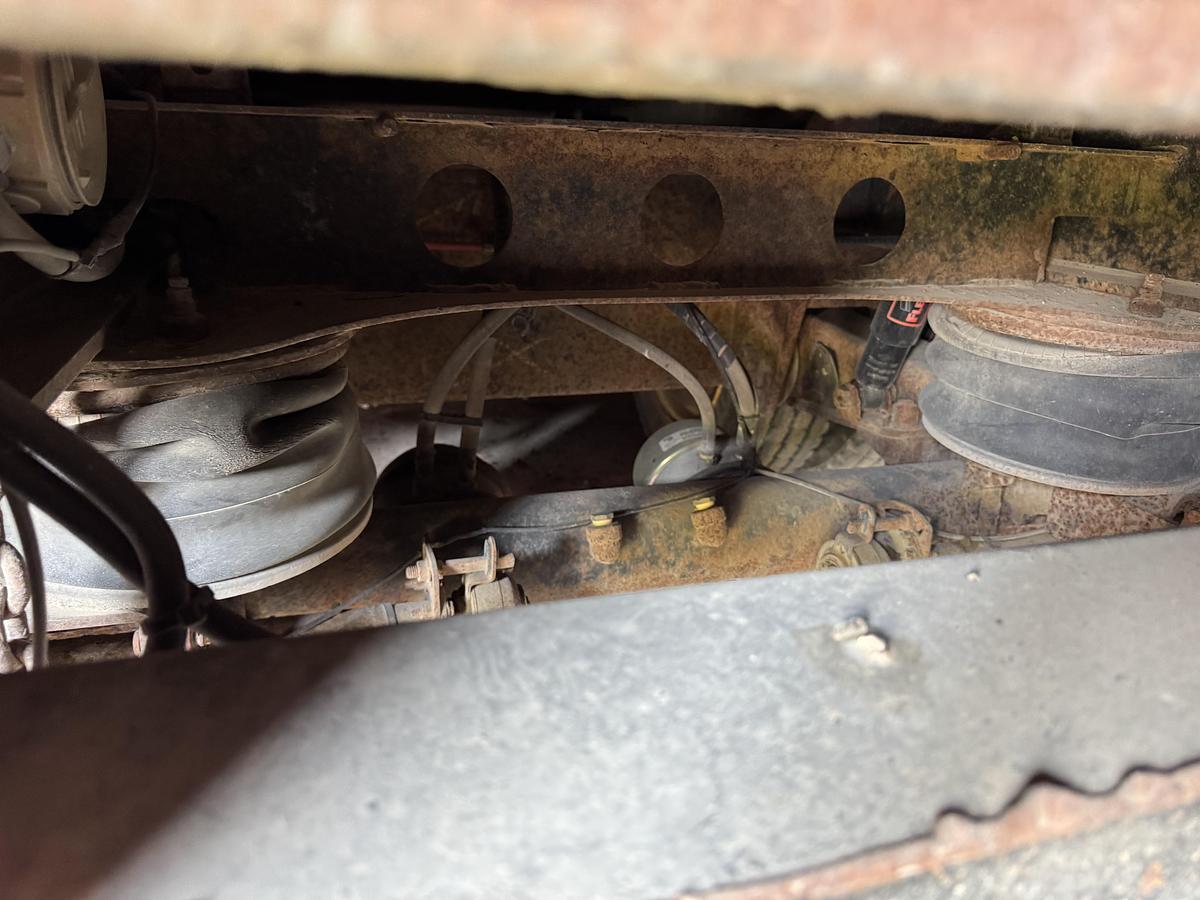 Used 2010 Alliston Machinery 24' Bulk Box With Tandem Axle Undercarriage