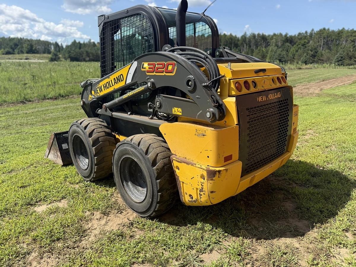 Used 2020 New Holland L320