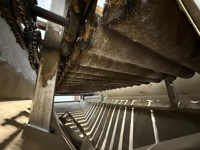 Used Alliston Machinery 48" Brush Washer With Sponge Drying Section