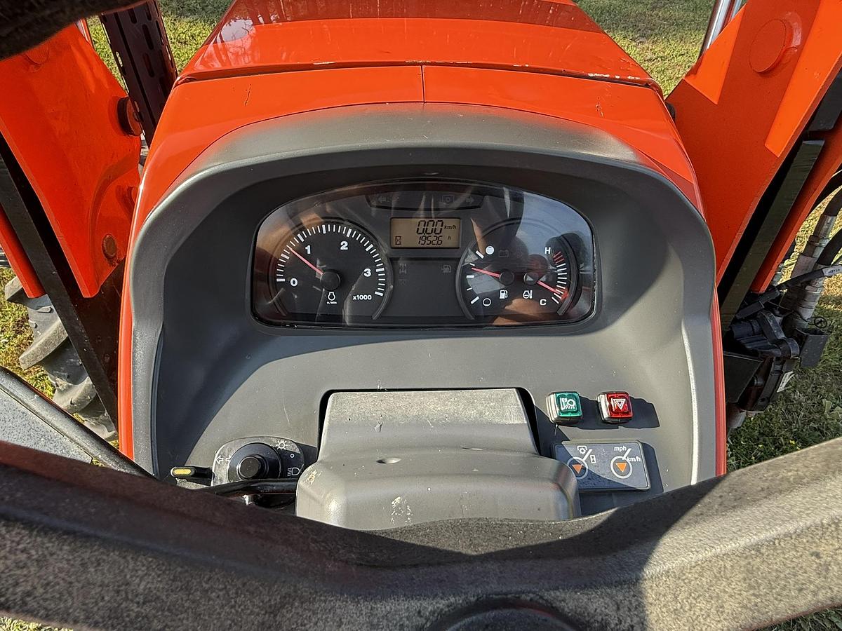 Used 2013 Kubota M7040 ROPS 4WD Loader Tractor