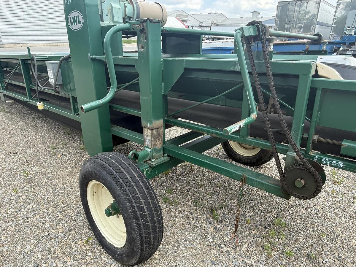 Used LWL  60' Telescopic Conveyor, 30" Belt, Single Phase