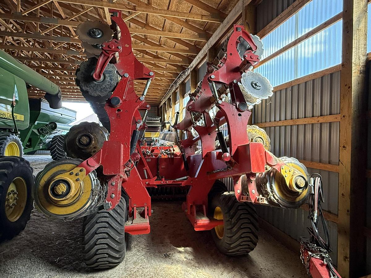 Used 2019 Vaderstad Carrier 925, 9M, New Disk, Steel Packer