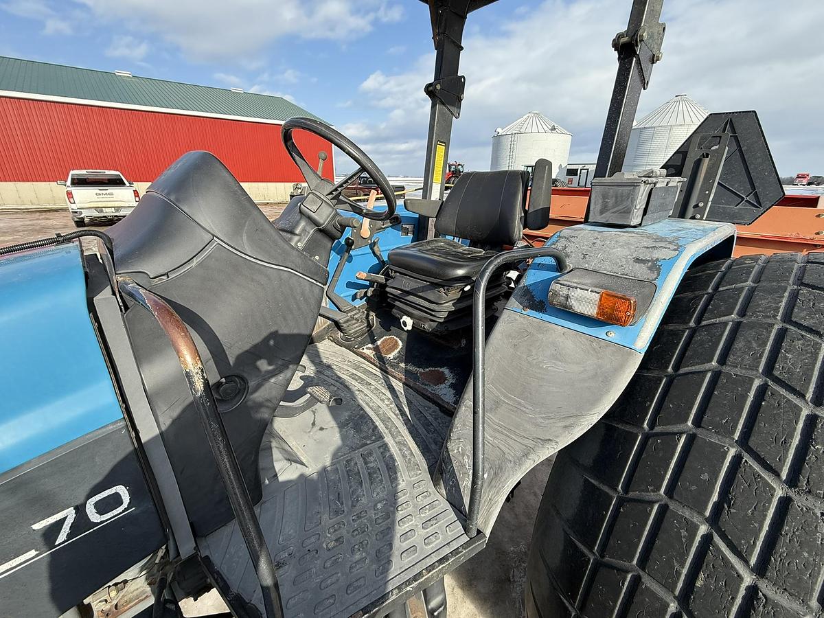 Used 1999 New Holland TL70, Turf and Ag Tires, Raven Guidance and Light Bar