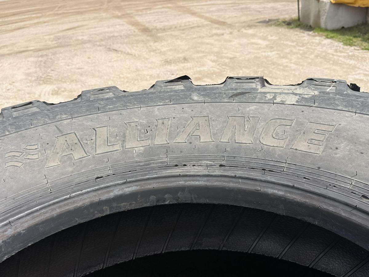 Used Alliance 650/65R30.5 Floater Tires