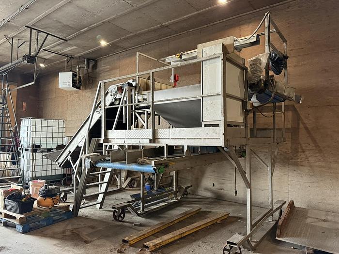 Used Herbert Mobile Grading Table