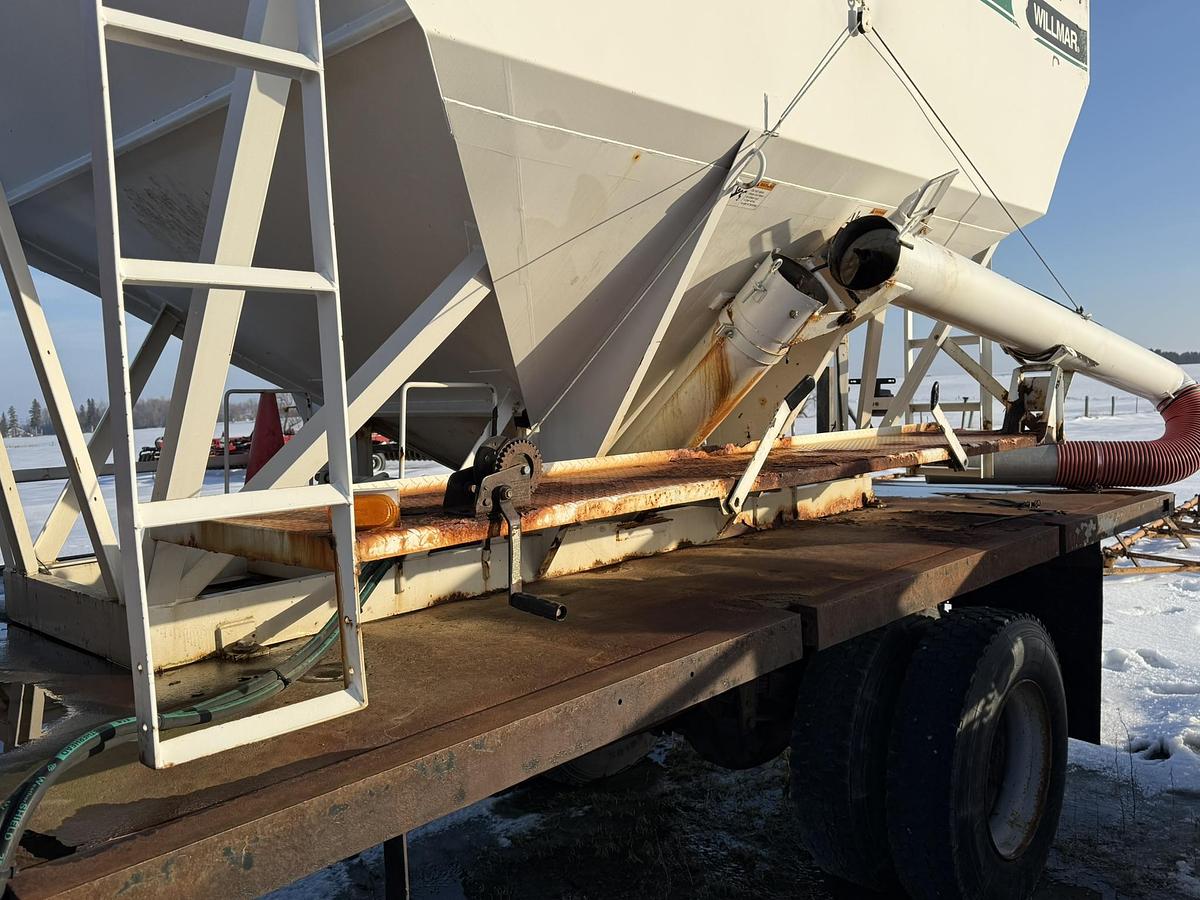 Used GMC Brigadier, 3028 Cat, Willmar Loadrunner 10