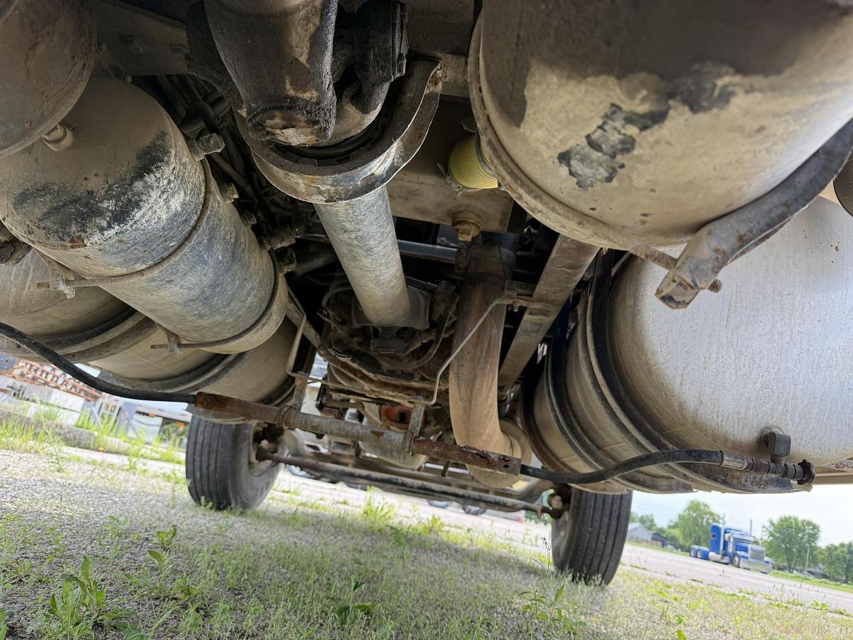 Used 1988 Western Star Stainless 3000 Gallon Water Truck, 400 Cummins, Eaton 15 SPD