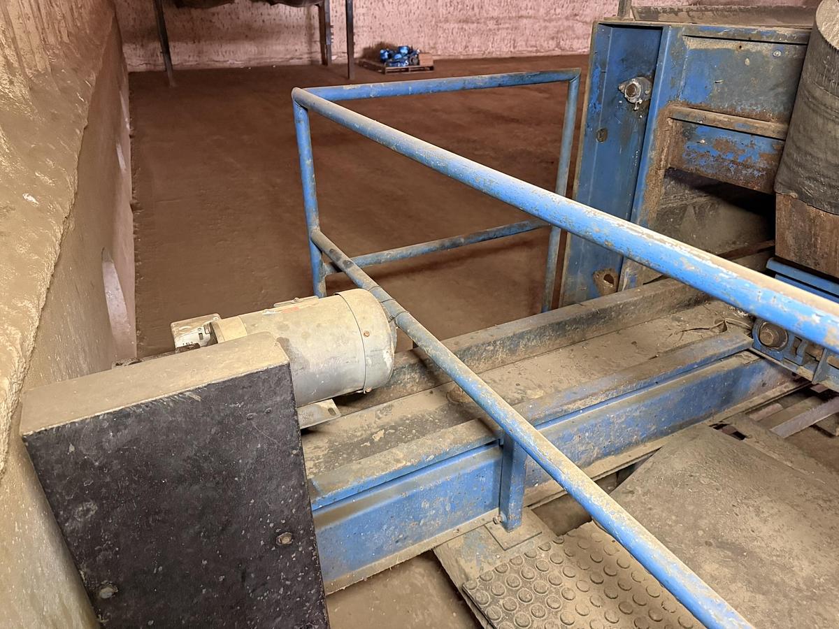 Used Alliston Machinery Grading Table