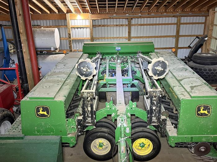 Used 2013 John Deere 455 35', Markers, Scale