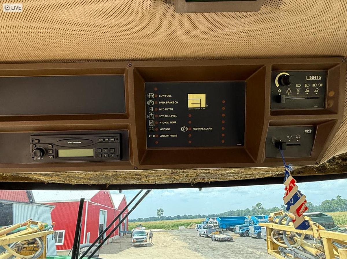 Used 2003 Rogator 1064, 1060 Gallon Tank, 90' Boom, Raven