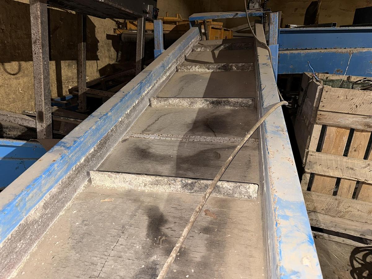 Used Alliston Machinery 16' Long By 22" Wide Belt Elevator Conveyor