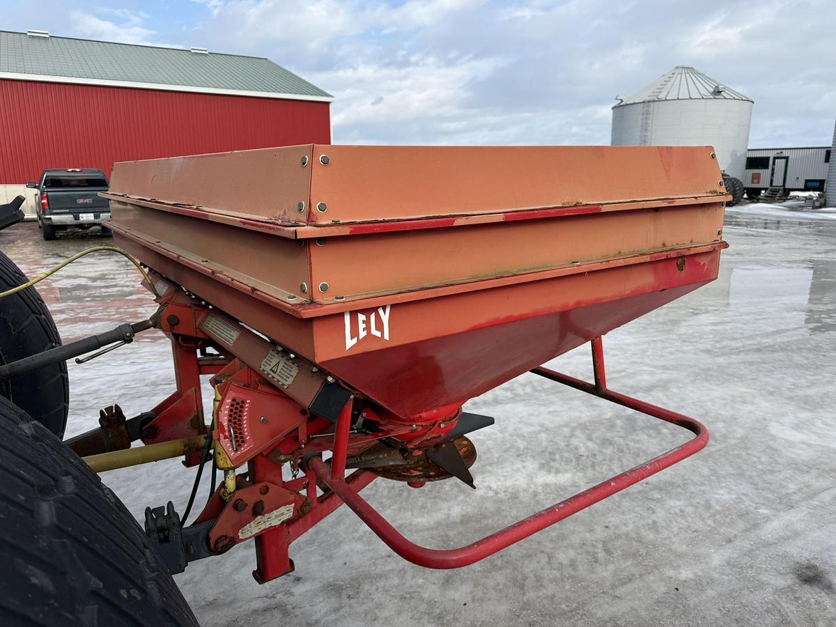 Used Lely Centerliner 3 PTH Spreader